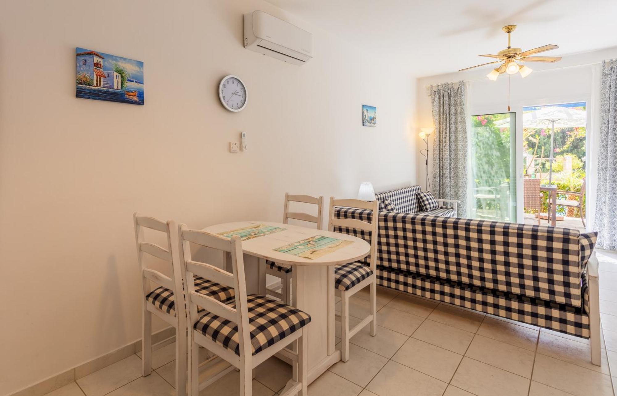 Regina Gardens Lovely Apartment Paphos Esterno foto
