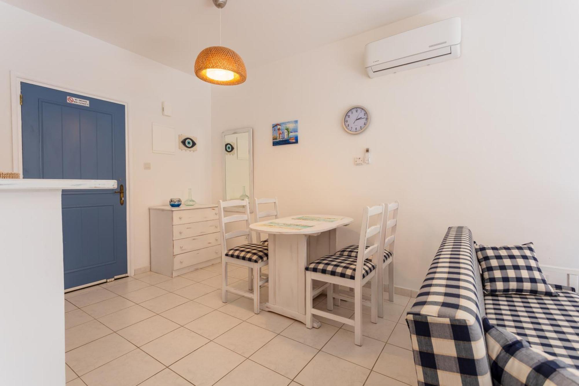 Regina Gardens Lovely Apartment Paphos Esterno foto