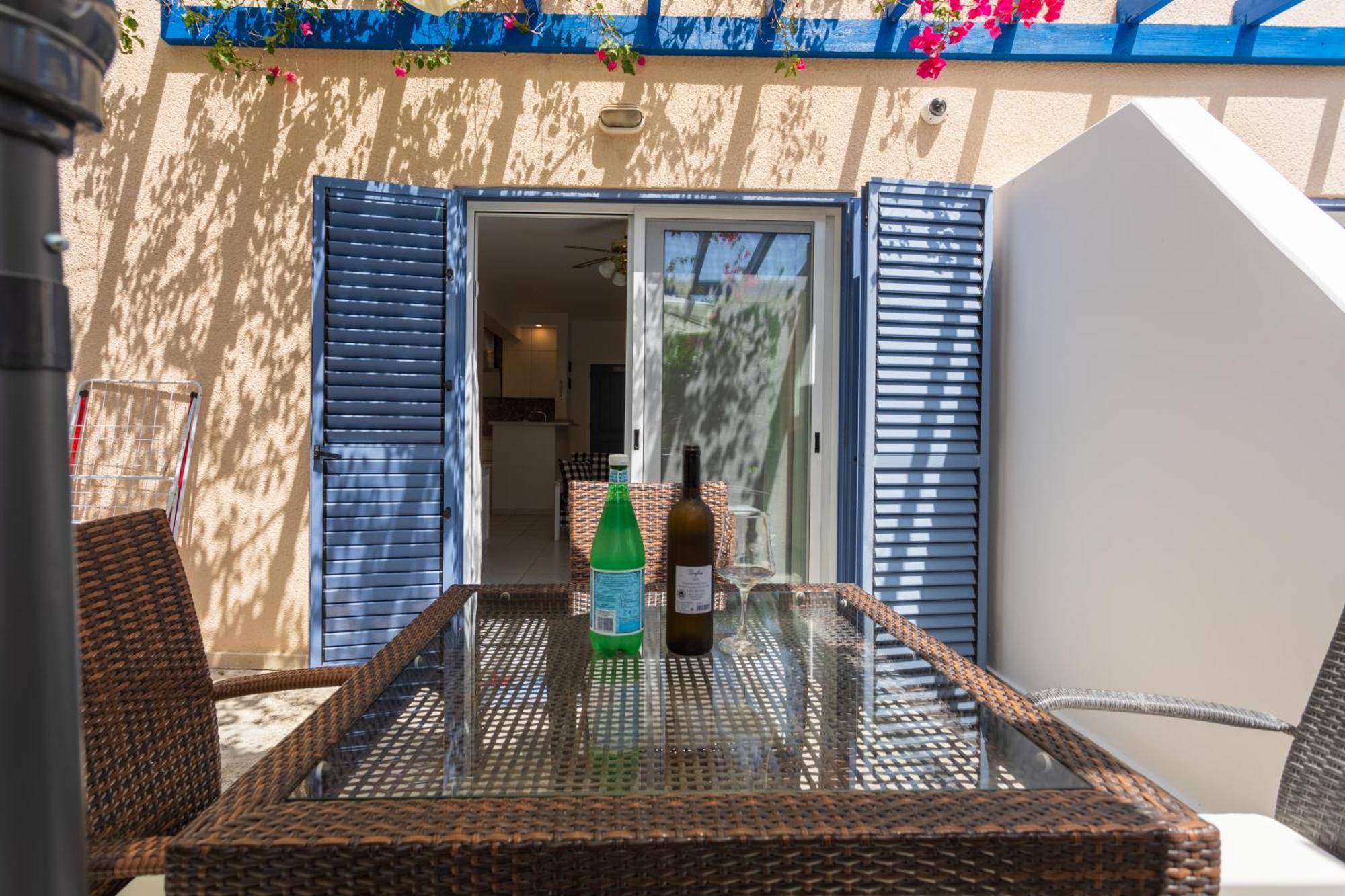 Regina Gardens Lovely Apartment Paphos Esterno foto