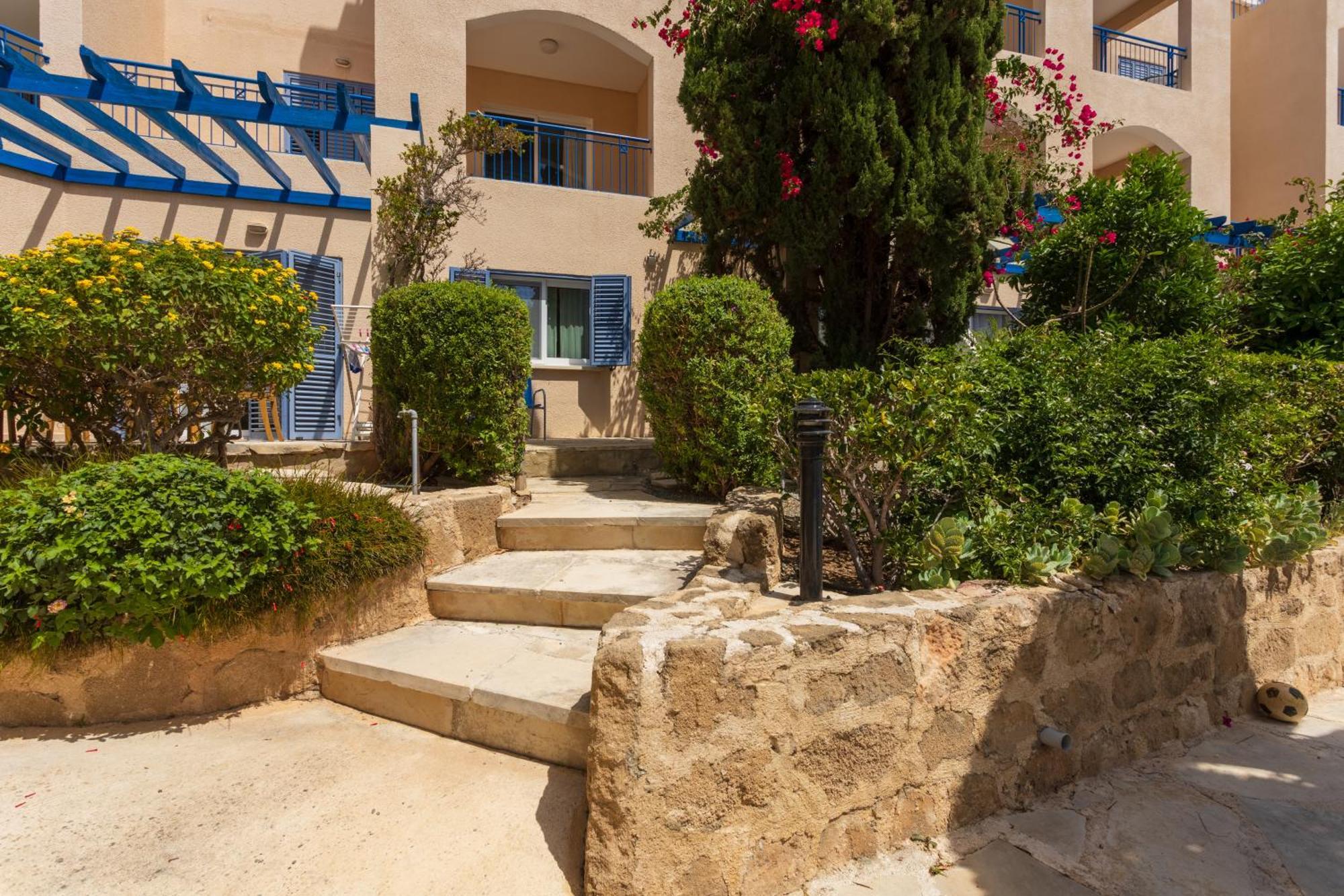Regina Gardens Lovely Apartment Paphos Esterno foto