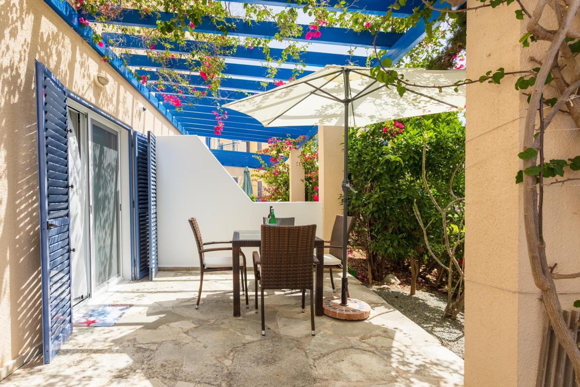 Regina Gardens Lovely Apartment Paphos Esterno foto